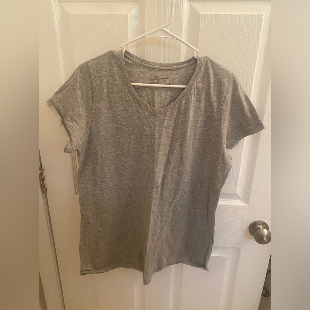 Champion V-Neck Tee
